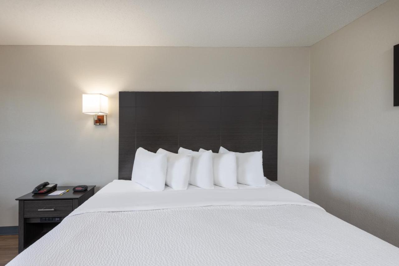 Days Inn By Wyndham Somerset Pa I-70 I-76 Экстерьер фото